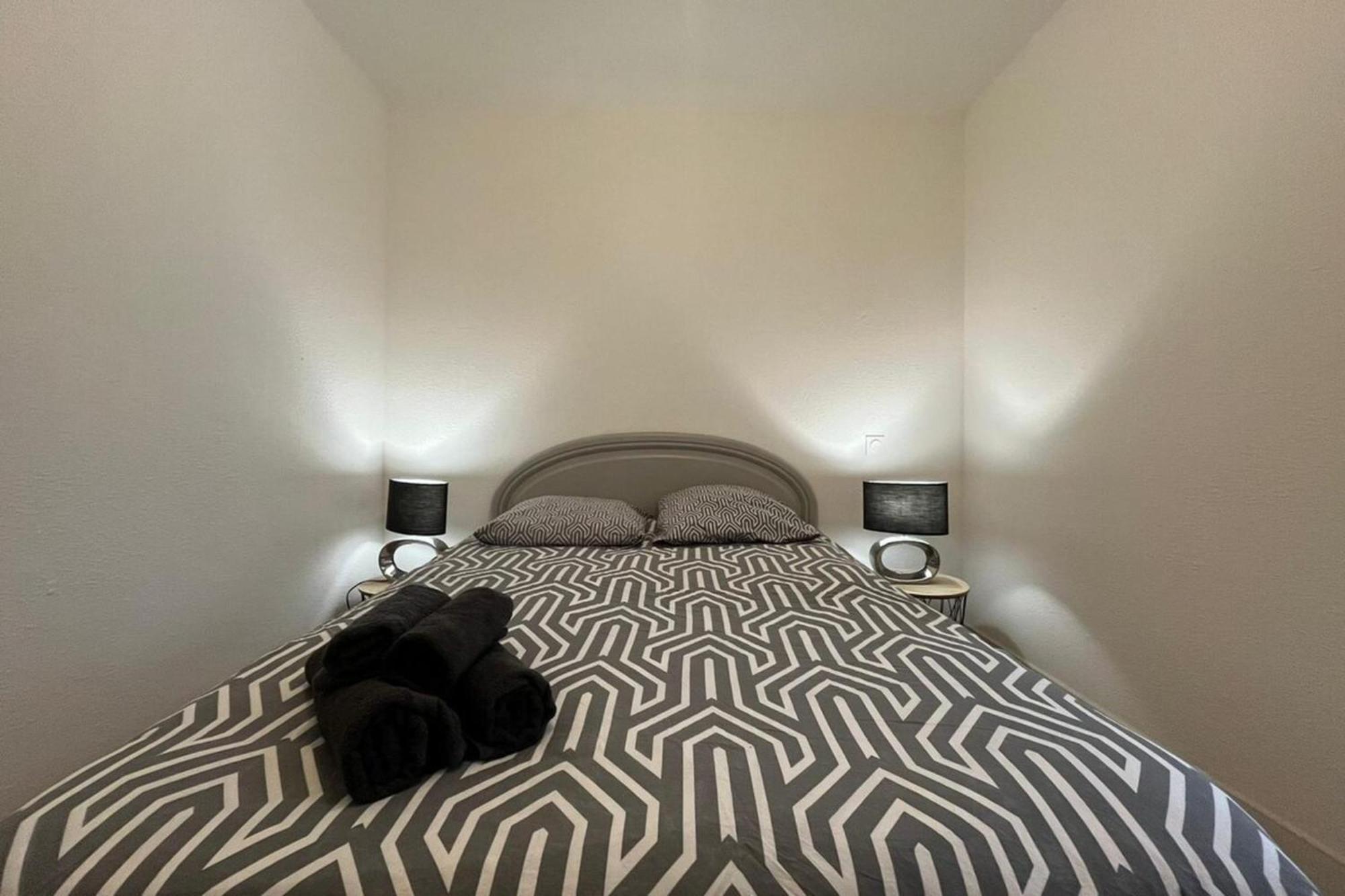 Le Cocon - Wifi - Cour Privative - Proche Halles Narbonne Bagian luar foto